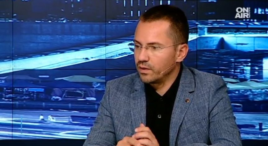 Ангел Джамбазки: Трябва да защитим правата на превозвачите ни