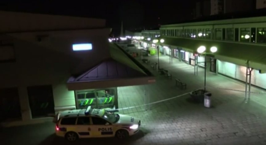 Поне двама души са убити при стрелба в шведски ресторант