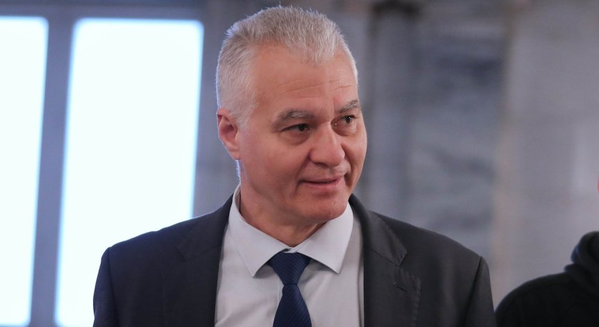 Не е започнала съгласувателната процедура по назначаване на титуляр на поста.