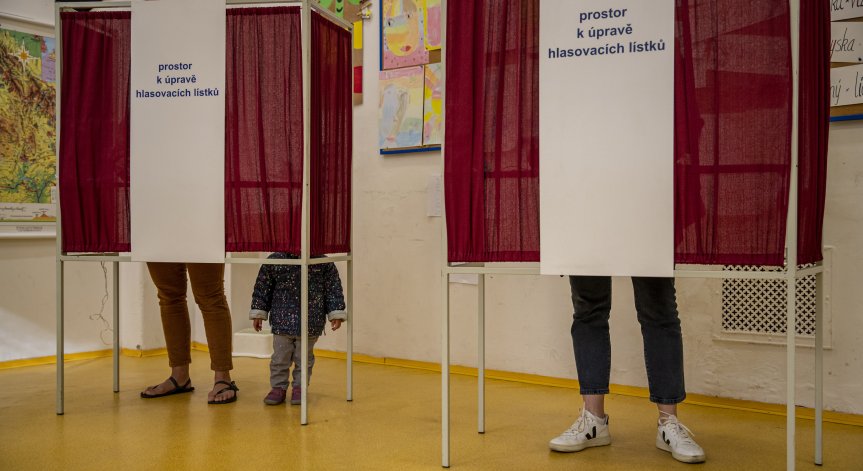 След Pandora Papers: Партията на премиера Андрей Бабиш изгуби изборите в  Чехия