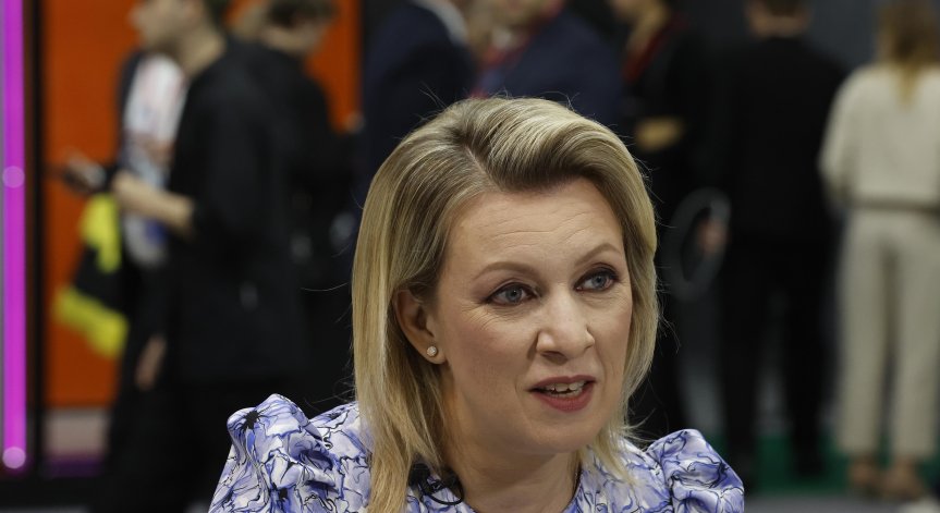 Захарова говори по време на XIX Общо събрание на ОАНА.