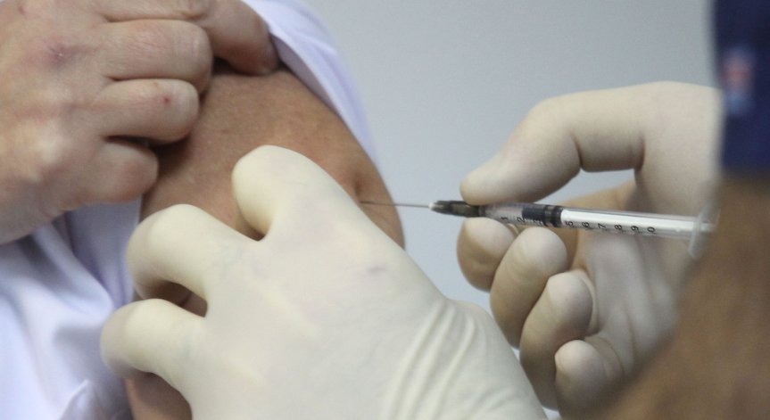 Какво трябва да знаем преди и след ваксинация срещу Ковид-19