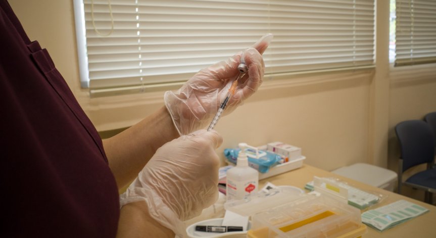 Защо има хора без имунитет срещу Ковид-19 и след пълна ваксинация?