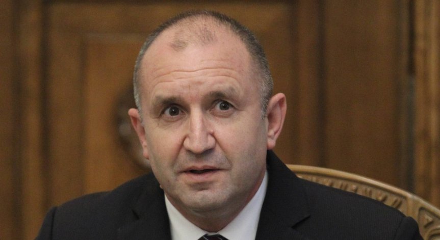 Полицията разпита сина на Румен Радев за купона в хостел