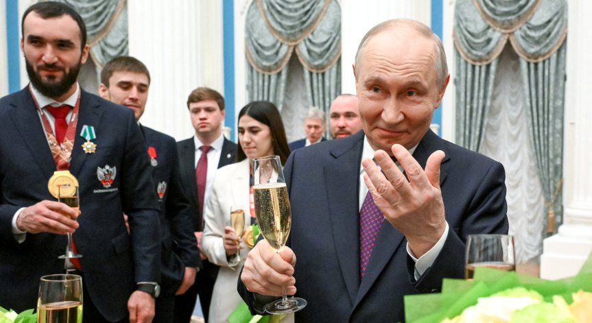 Лидерът на комунистите в Русия алармира Путин за кризата в икономиката на страната