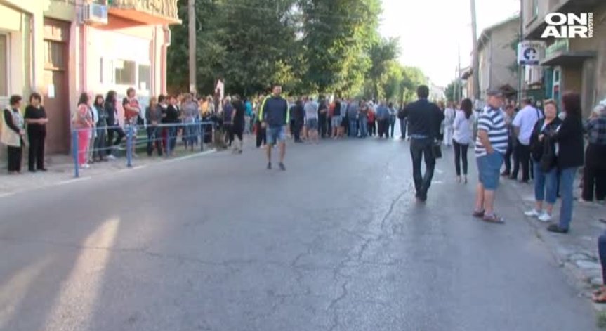 Кочериново на протест заради липсата на вода