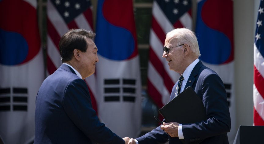 САЩ разполагат ядрена подводница в Южна Корея