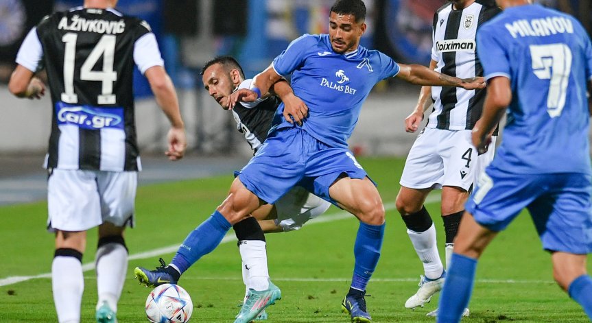 Хора на ПАОК дойдоха за двама от 