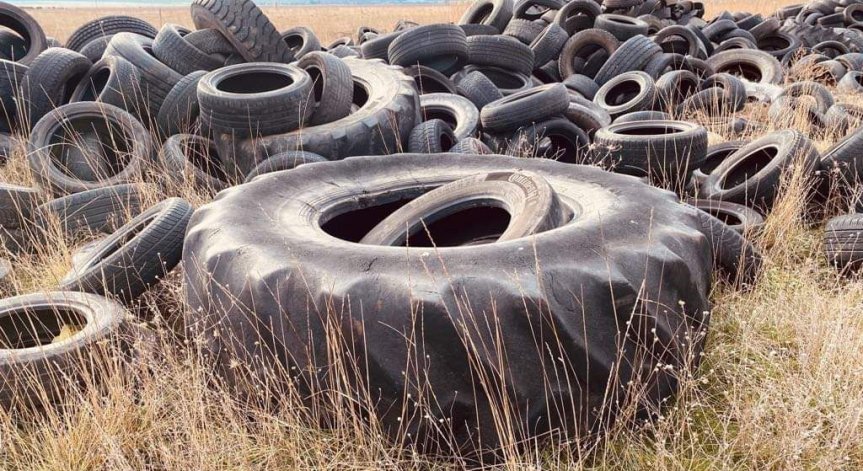 HelpBook питане до МОСВ: Как да се отърва от огромно количество стари гуми?