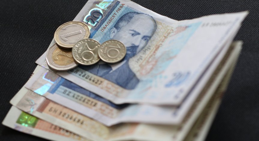 Държавата е отпуснала близо 100 хил. в подкрепа на бизнеса в кризата