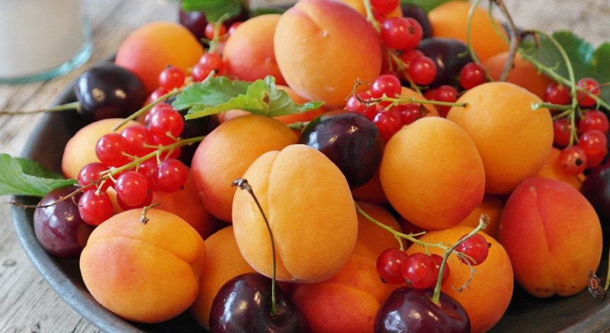 Не забравяйте за тези плодове и зеленчуци през юли, ще ви заредят с енергия