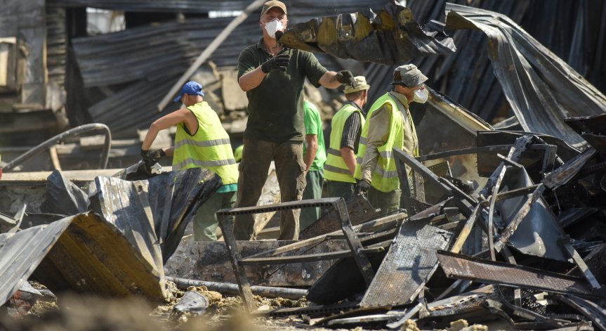 Трима загинали и четирима ранени в Белгород след задействана противовъздушна отбрана