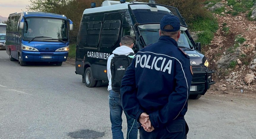 По жената нямало очевидни следи от насилие.