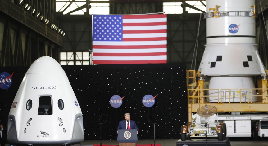 Защо успехът на Илън Мъск е поражение за руската космическа наука?