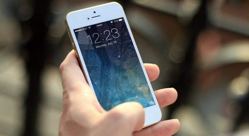 Глобиха Apple за забавянето на по-стари модели на iPhone