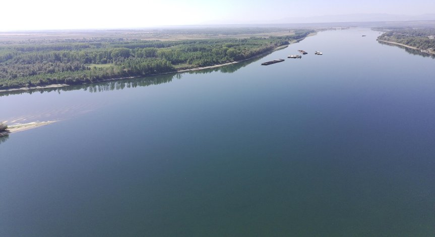 Минимално понижение на нивата на река Дунав, обстановката остава усложнена