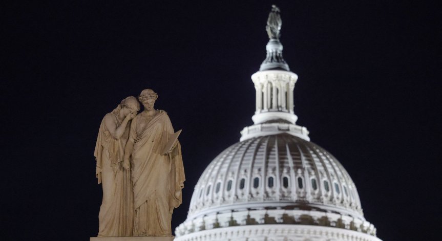 Федералното правителство на САЩ спря да работи