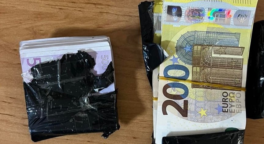 Задържаха на границата шофьор на ТИР, 