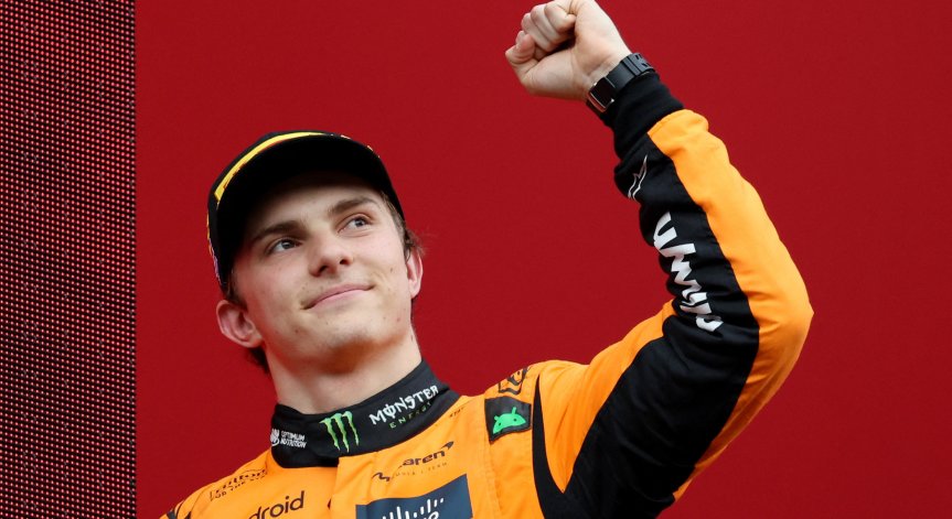 Стартът бе забавен, но драмата на трасето не спря до края.