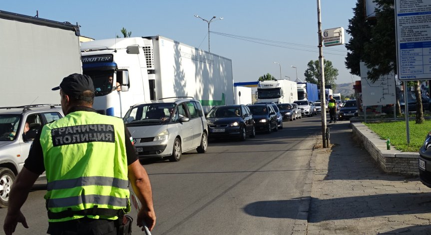 Гърция удължи срока за влизане със задължителен PCR тест