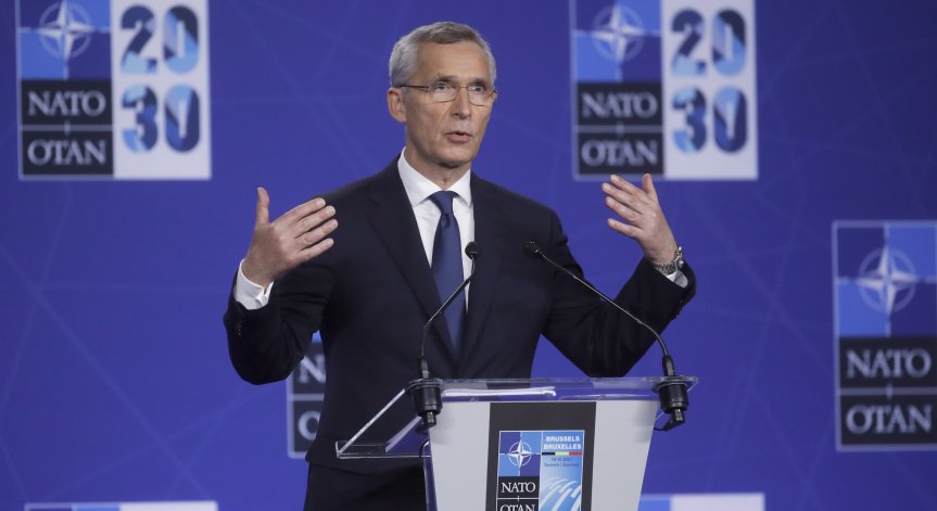 Столтенберг с призив към талибаните: Позволете на всички да напуснат Афганистан