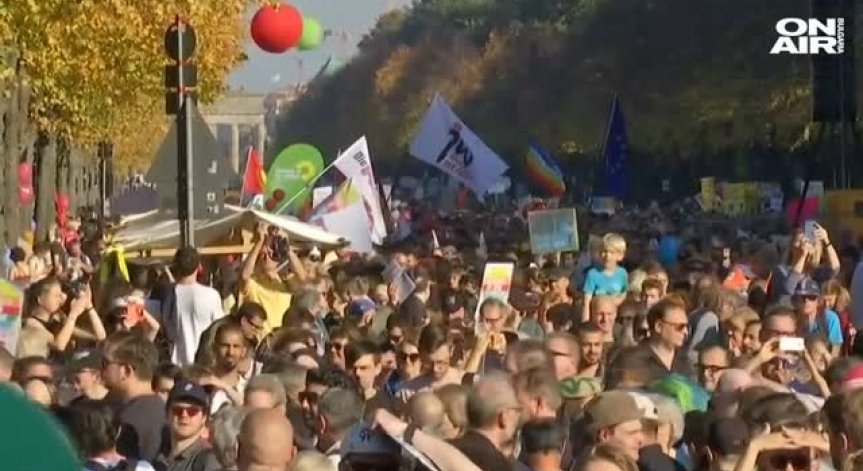 Германия се надигна срещу расизма в многохиляден протест