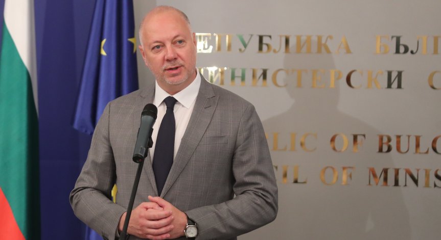 Двамата ще проведат среща, на която ще обсъдят въпроси, свързани с  европейската сигурност и отбрана.