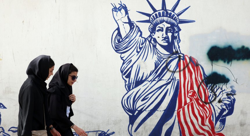 Покачва се напрежението между Иран и САЩ.