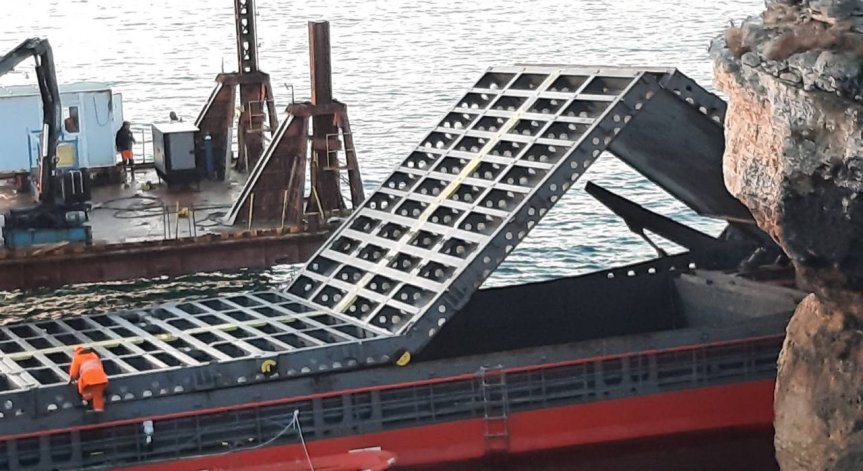 Бурното море отново възпрепятства операцията по разтоварването на 