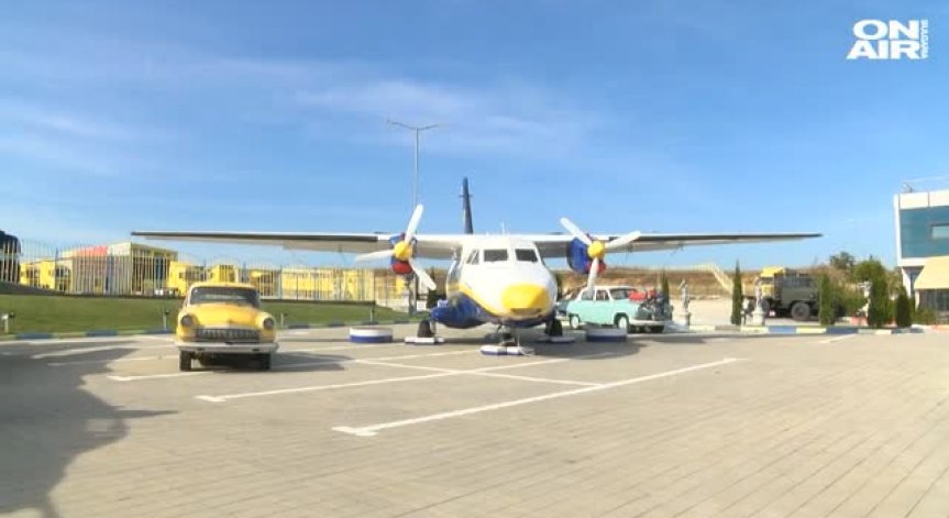 Авиоколекционер реставрира изтребители и бомбардировачи