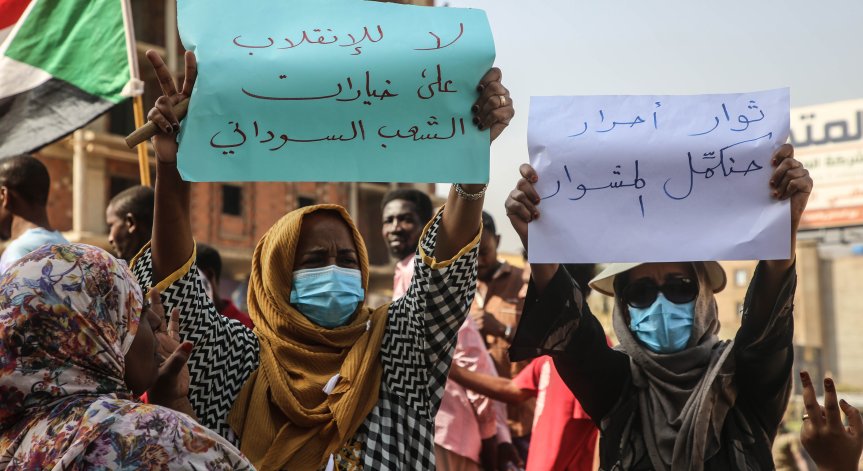 Войници стреляха по протестиращи в Судан - има убити и ранени