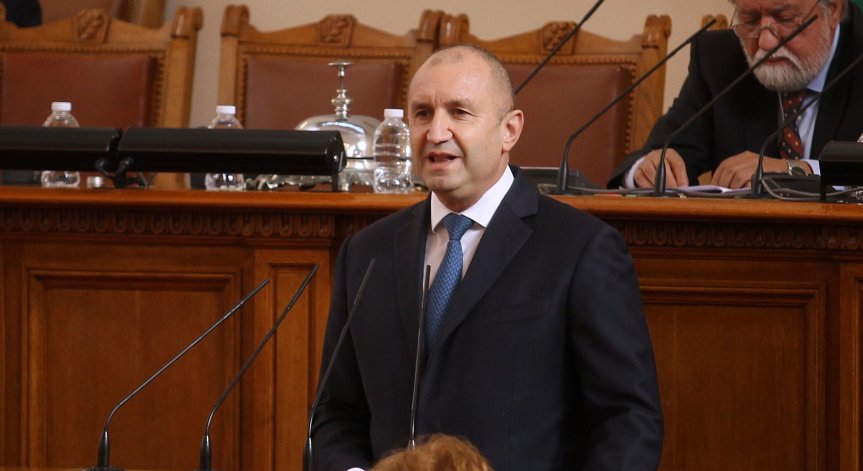 Президентът опитва да събуди депутатите: Ще доведете държавата до пълен блокаж