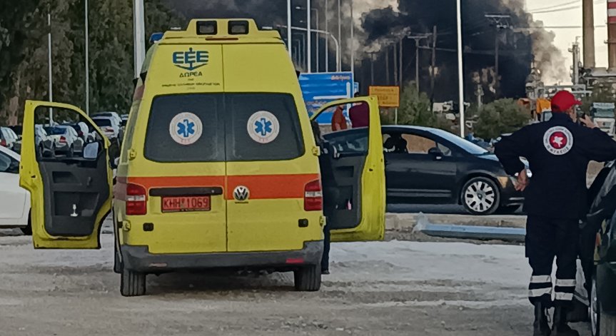 Автобусите са се движили по маршрути 122 и 122 и единият се е блъснал в спрелия пред него.