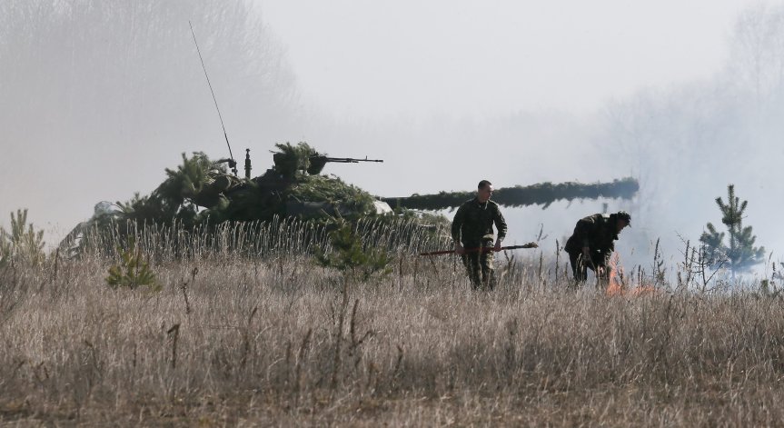Пожар избухна на военен полигон в Крим, евакуираха над 2000 цивилни