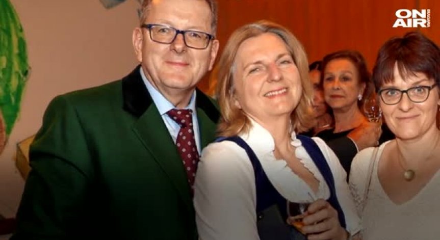 Австрийската министърка на вътрешните работи се омъжва, а специален гост е Путин!