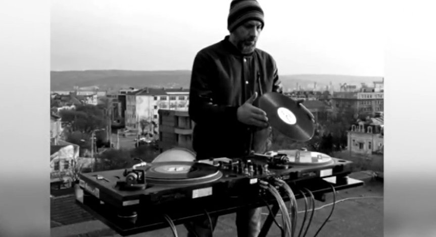 Свалиха тялото на загиналия диджей под връх Жълтец