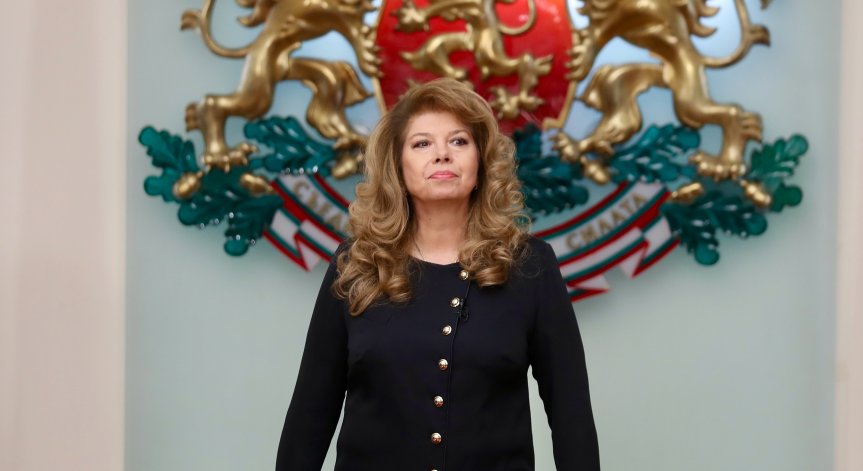 Йотова поздрави Тръмп по случай 250 години от независимостта на САЩ