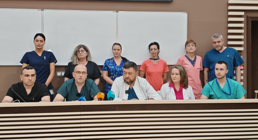 Колегите на д-р Шикова я защитиха.