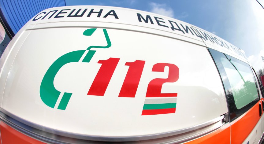 Жена се облегна на счупен парапет в блок в столичния кв. 