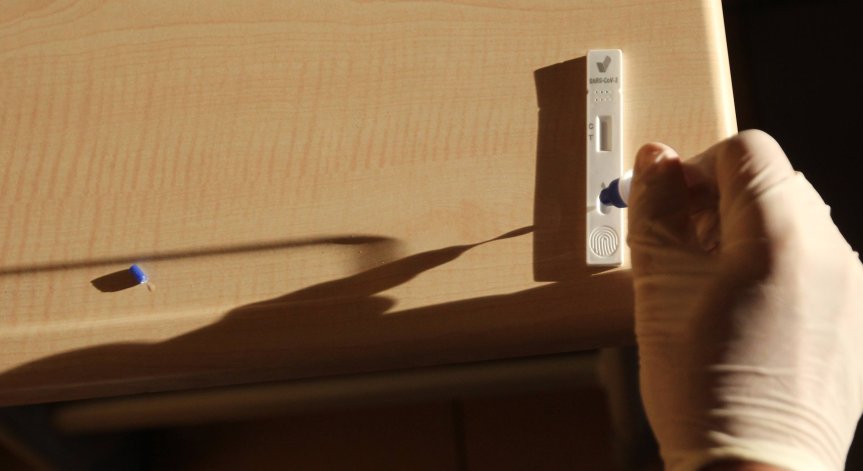 Под карантина: 4 класа от пловдивски училища учат онлайн заради болни с Ковид-19