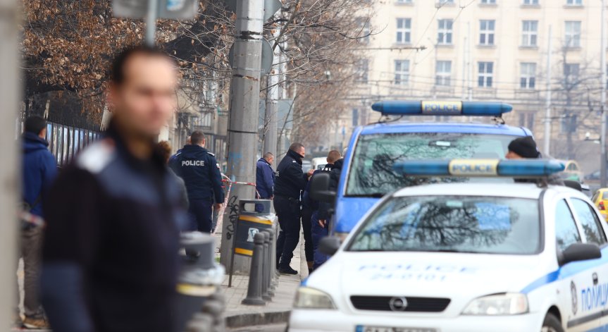 В навечерието на изборите: 11 задържани при спецакция в Софийска област