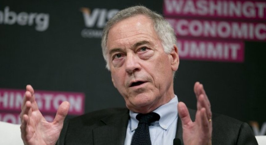 Експертът уточнява отношенията си със Стефан Софиянски.