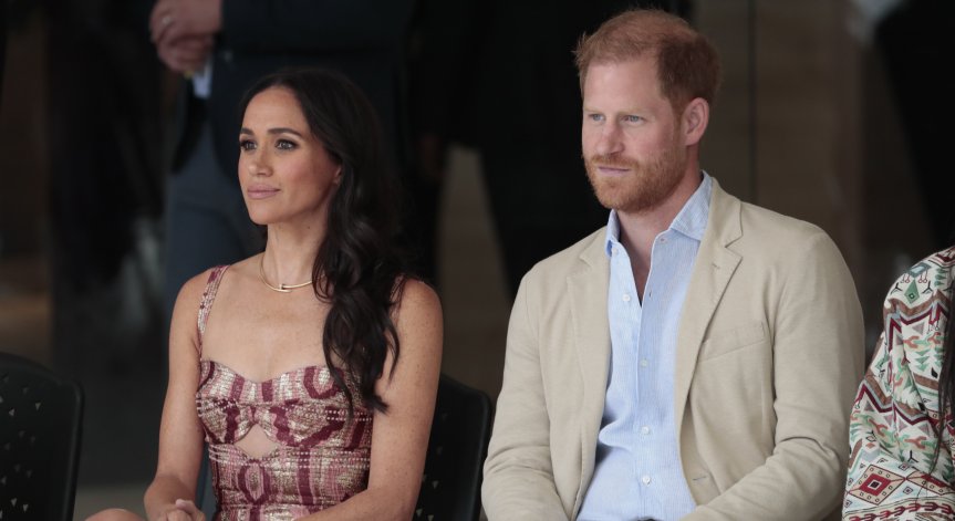 Екипът на двамата отрече твърденията.