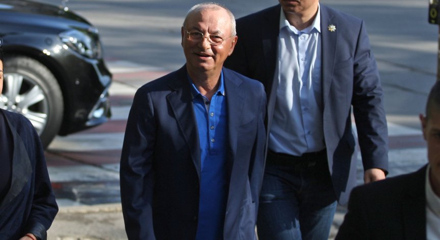 Депутатите, подкрепящи Ахмед Доган, обосноваха декларацията си.