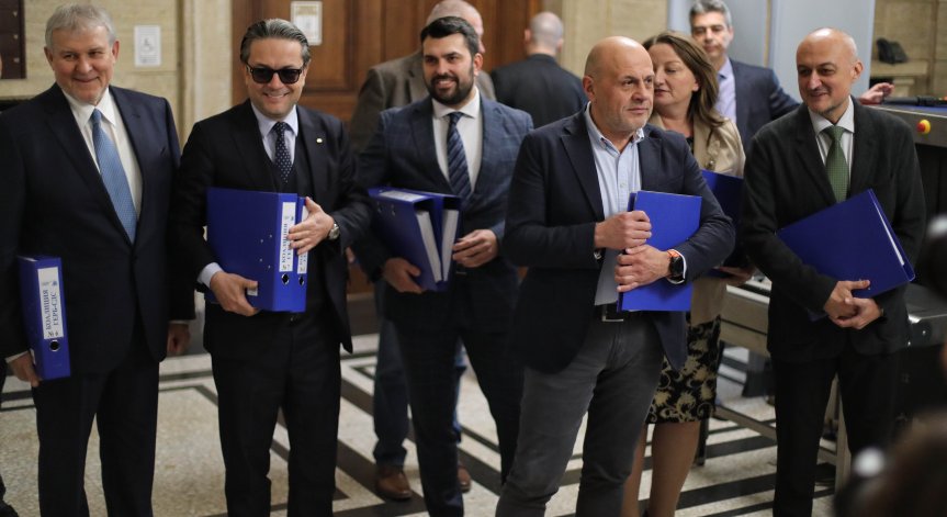 ГЕРБ утвърди и обяви водачите на листите за парламентарните избори