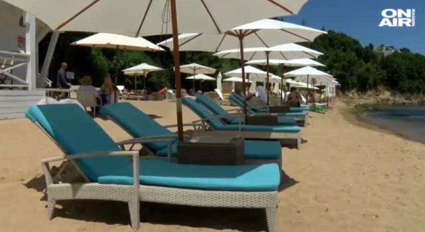 Чадър и шезлонг за 40 лева?! Скъпо ли е по българското Черноморие?