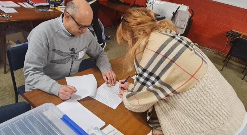 Първи отвориха избирателните секции в Окланд и Крайстчърч, Нова Зеландия