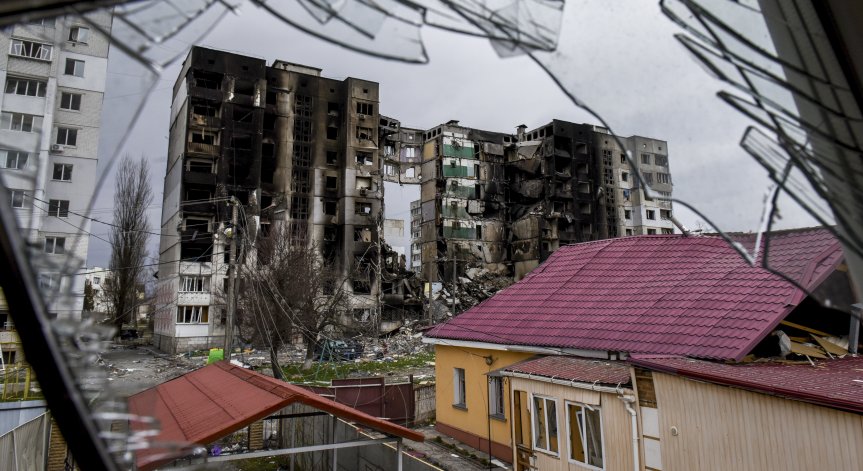 Телата на 26 украинци са открити под руините на две сгради в Бородянка