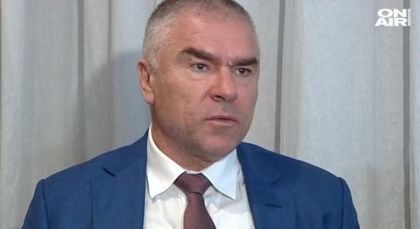 Марешки се отказва от имунитета си, ще съди България в Страсбург