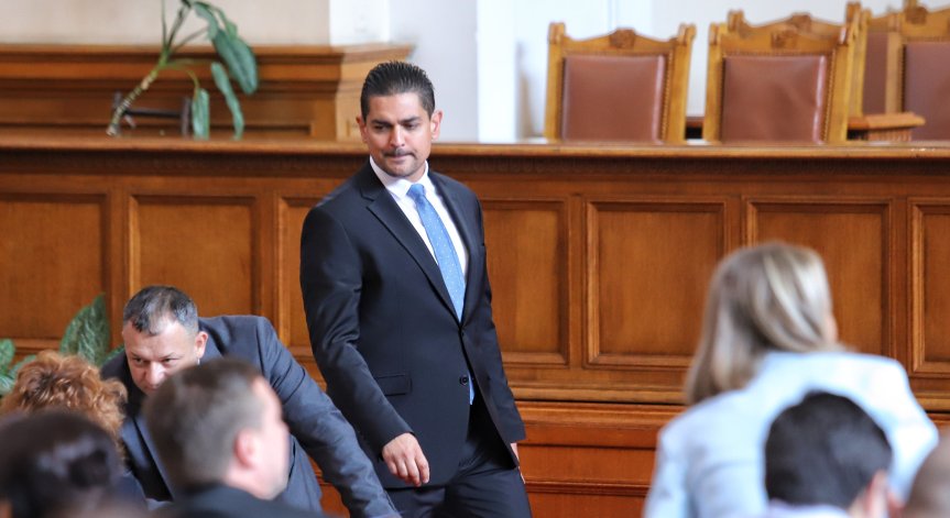 Депутат от ИТН: Тежките софри и корупцията победиха шанса за промяна във футбола
